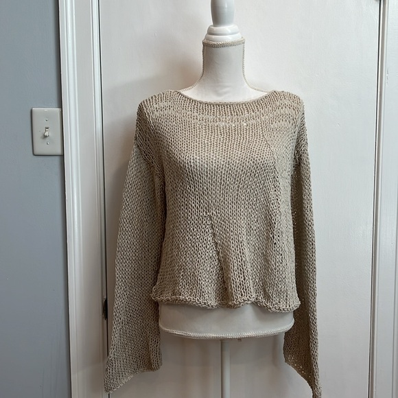 Gorgeous! Umit Unal sweater top. - Picture 7 of 7